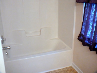 Wonderful 4 Bedroom home on 1.62 Acres. Dock in-place - photo 24