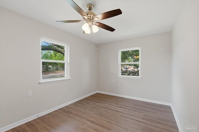 Move-in ready, beautifully renovated, and affordably priced - photo 25