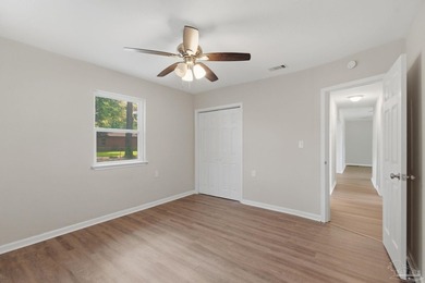 Move-in ready, beautifully renovated, and affordably priced - photo 29