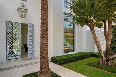 Conveniently situated near the Winter Park Country Club, this - photo 2