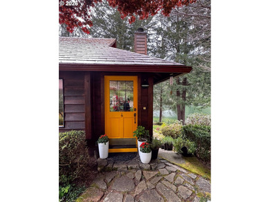 A rare opportunity to own a private lakeside retreat with proven - photo 4
