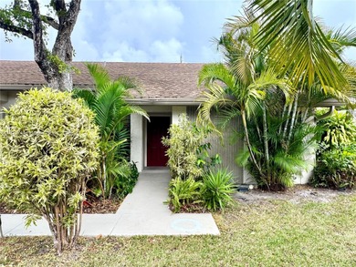 Blue Heron Lake Condo Sale Pending in Oakland Park Florida