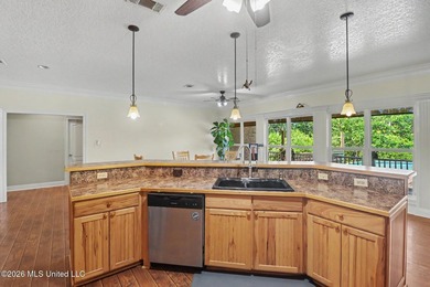 Welcome to this impressive single-family residence built in 2007 - photo 13