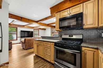 UT parents...your search is over! Nestled on a private wooded - photo 14