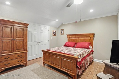 Welcome to this impressive single-family residence built in 2007 - photo 29