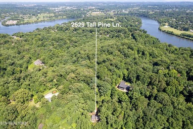 UT parents...your search is over! Nestled on a private wooded - photo 33