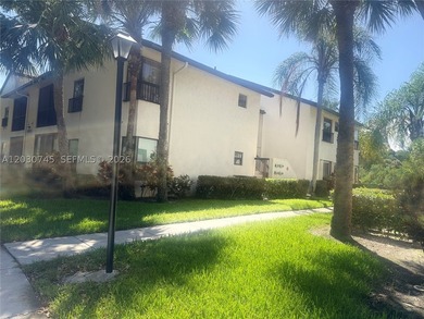MOTIVATED SELLER, PRICE REDUCED! Excellent second floor unit - photo 3