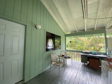 So much potential and priced to move quick! 2 homes on one acre - photo 1