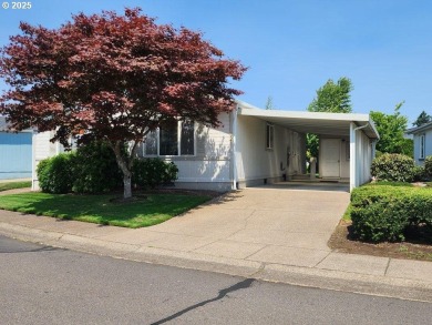 Lake Home For Sale in Eugene, Oregon
