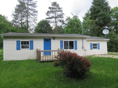 Lake Home Sale Pending in Houghton Lake, Michigan