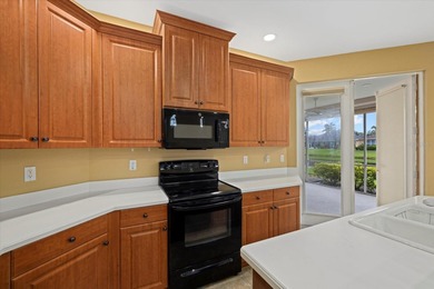 Welcome to this immaculate 3-bedroom, 2-bathroom home located in - photo 12
