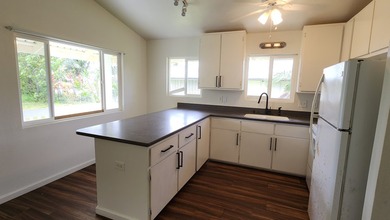 Great opportunity for a first-time buyer looking to build equity - photo 4