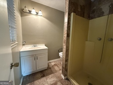 Welcome to 227 W Lakeview Dr! Nestled in the desirable Piney - photo 20
