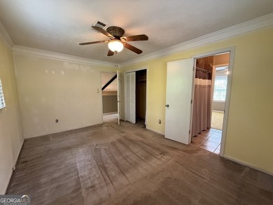 Welcome to 227 W Lakeview Dr! Nestled in the desirable Piney - photo 26