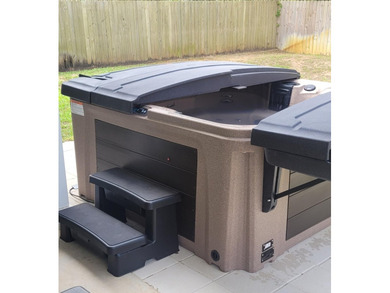 New Hot tube. Welcome to 25 Central 8th St, a charming - photo 31