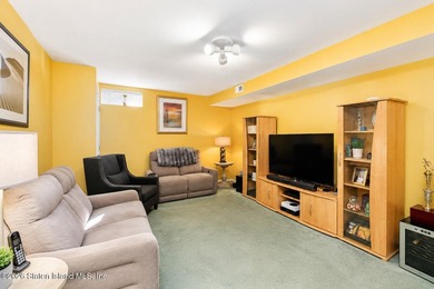 Come bring your imagination, and vision to this great townhouse - photo 11