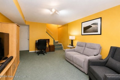 Come bring your imagination, and vision to this great townhouse - photo 12