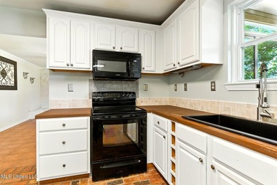 Rare do you find a waterfront home like this on 1.3 acres with - photo 14