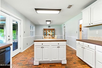 Rare do you find a waterfront home like this on 1.3 acres with - photo 15