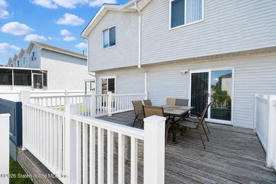 Come bring your imagination, and vision to this great townhouse - photo 16