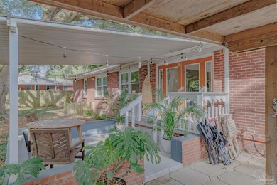 Welcome home to this charming and well maintained corner lot - photo 25