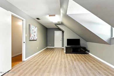 Rare do you find a waterfront home like this on 1.3 acres with - photo 27
