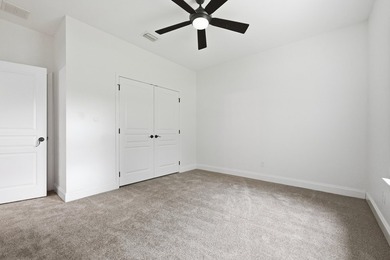 Beautifully maintained 4-bedroom, 3-bath brick home tucked away - photo 31