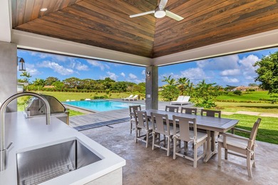 At the end of Ahonui Place, this large, custom-built 3-bedroom - photo 4