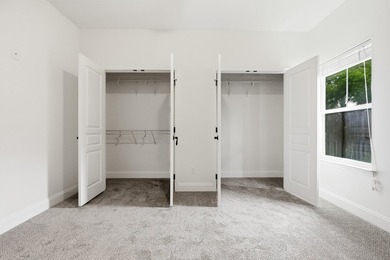 Beautifully maintained 4-bedroom, 3-bath brick home tucked away - photo 38