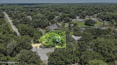 Rare do you find a waterfront home like this on 1.3 acres with - photo 38