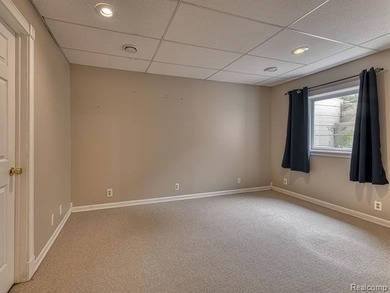 Enjoy stunning lake views without the lakefront price! This - photo 39