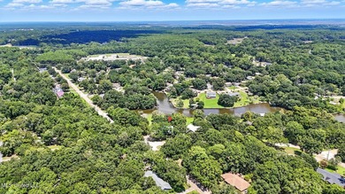 Rare do you find a waterfront home like this on 1.3 acres with - photo 40