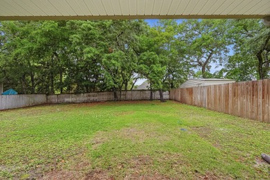 Beautifully maintained 4-bedroom, 3-bath brick home tucked away - photo 45