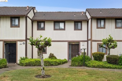 Clean and inviting townhome located in the desirable Westpark - photo 1