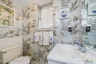 Exclusive Woodland Development - Spacious End-Unit Duplex Condo - photo 11
