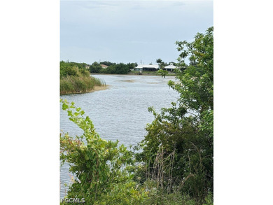 Seize the opportunity to build your dream waterfront home on - photo 1