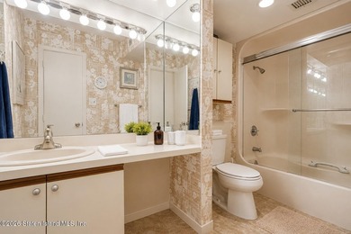 Exclusive Woodland Development - Spacious End-Unit Duplex Condo - photo 27