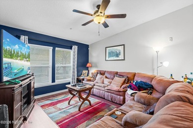 Beautiful 2-bedroom, 2-bath condo with a 1 car garage in the - photo 3