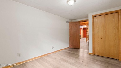 If you're looking for peace, privacy, and room to roam, this - photo 40