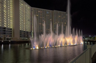 This beautifully updated, turnkey lakeview condo at Laketown - photo 45