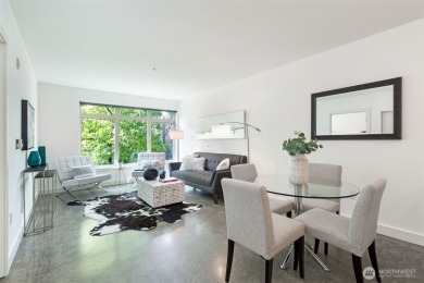 Lake Condo For Sale in Seattle, Washington