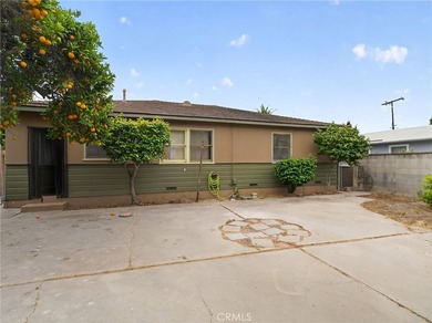 Charming Ventura Westside bungalow offering endless potential in - photo 3