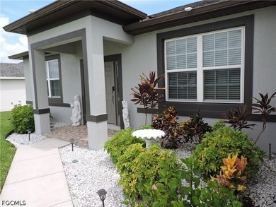 MOVE IN READY AND EXTREMELY CLEAN! PICTURE PERFECT! ~ This - photo 4