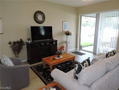 MOVE IN READY AND EXTREMELY CLEAN! PICTURE PERFECT! ~ This - photo 9