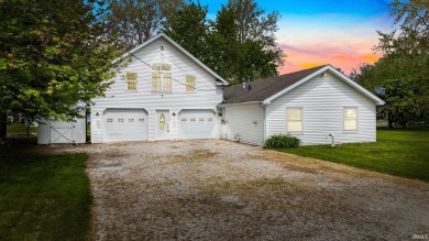 Lake Townhome/Townhouse For Sale in Wolcottville, Indiana