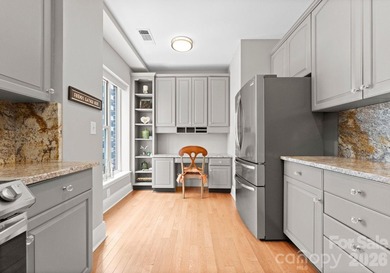 Live in the heart of Uptown Charlotte in this beautiful, sunny - photo 16