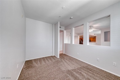 Prime Henderson location! Beautifully 3 bed/den 2 bath