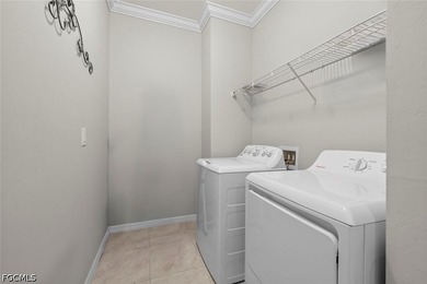Welcome to this beautifully updated 2-bedroom, 2.5-bath townhome - photo 31