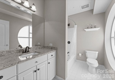 Live in the heart of Uptown Charlotte in this beautiful, sunny - photo 33