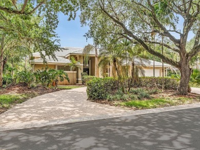 Beautifully updated waterfront pool home in the highly - photo 3